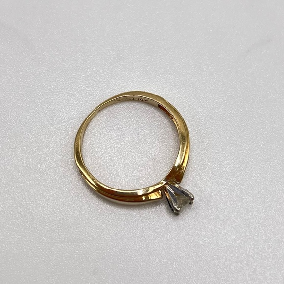 10K Gold & Diamond Solitaire Ring | Size 4.75 | Classic Engagement / Promise - Picture 6 of 8